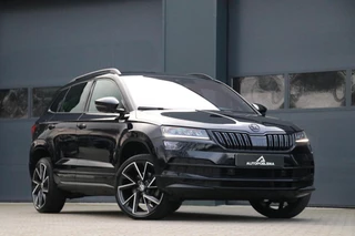Skoda Karoq 1.5 TSI ACT SPORTLINE AdaptivCruise AppleCarplay Trekhaak Led Sfeerverlicht CantonAudio Camera Sportzetels 19'Inch 95000KM BJ2020