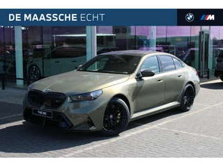 BMW M5 5 Serie Automaat / Trekhaak / Carbon-keramische remmen / Carbon Pack / M Drive Professional / Comfort Access / Parking Assistant Professional / Stoelventilatie