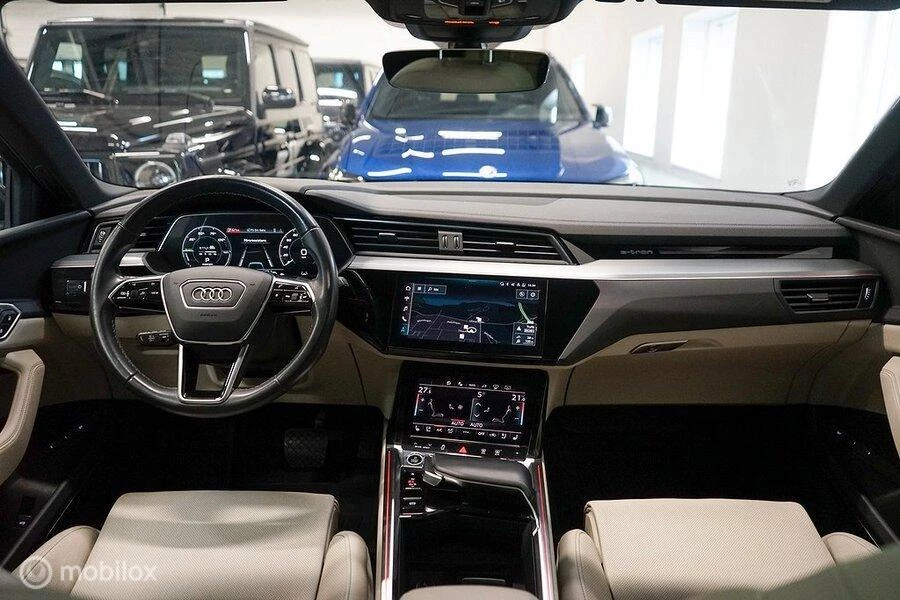 Hoofdafbeelding Audi Q8 e-tron