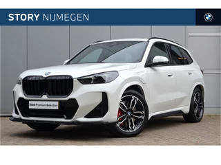 BMW X1 xDrive25e High Executive M Sporrt Automaat / Panoramadak / Sportstoelen / Stoelverwarming / Head-Up / Parking Assistant Plus / Harman Kardon / Live Cockpit Professional