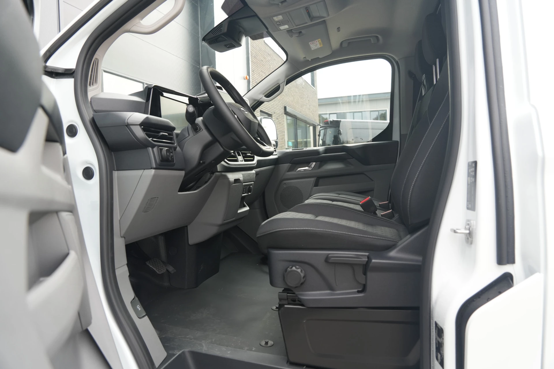 Hoofdafbeelding Ford E-Transit Custom