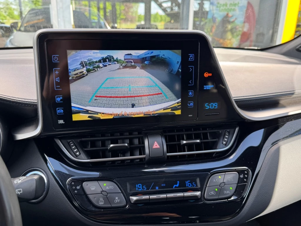 Hoofdafbeelding Toyota C-HR