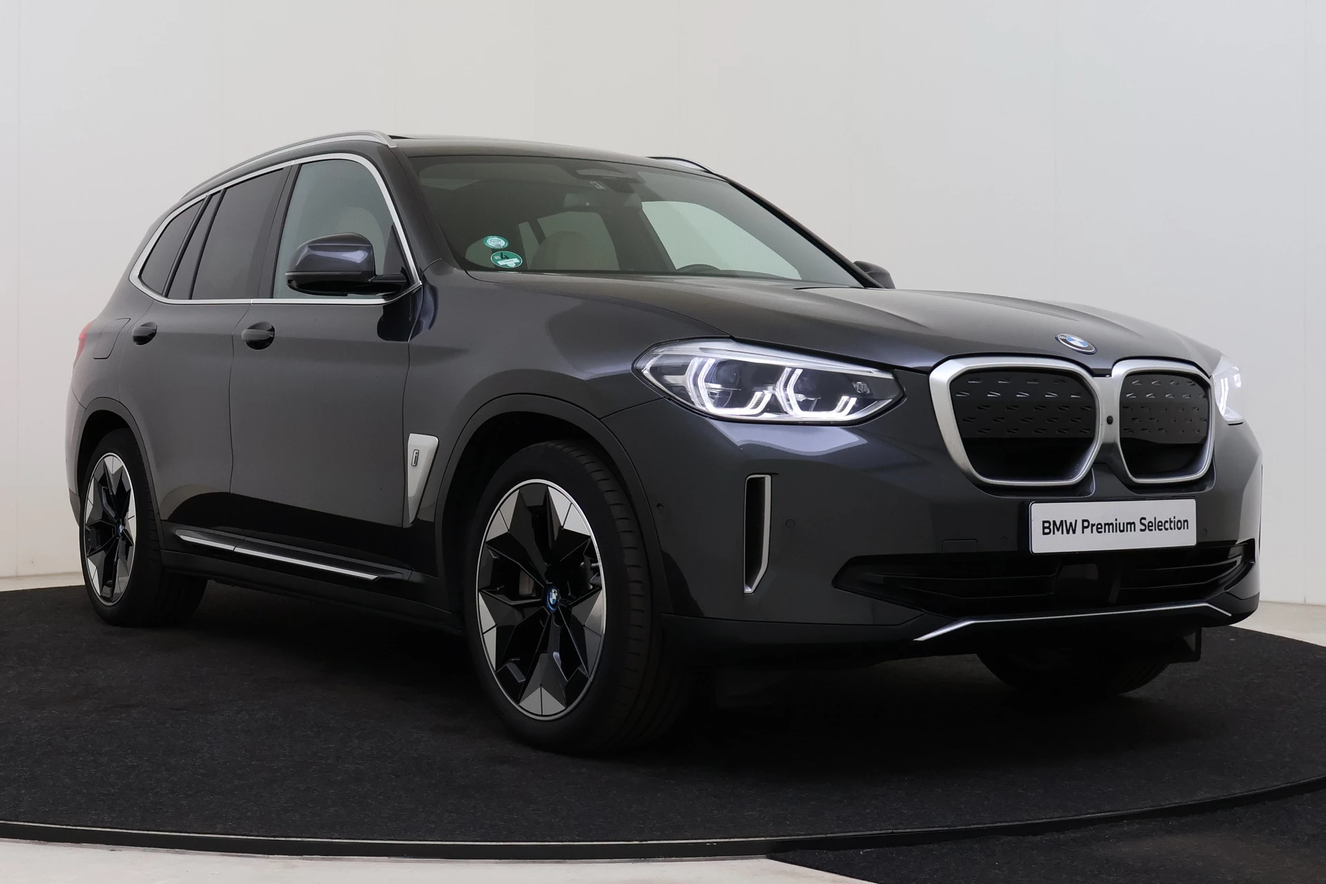 Hoofdafbeelding BMW iX3