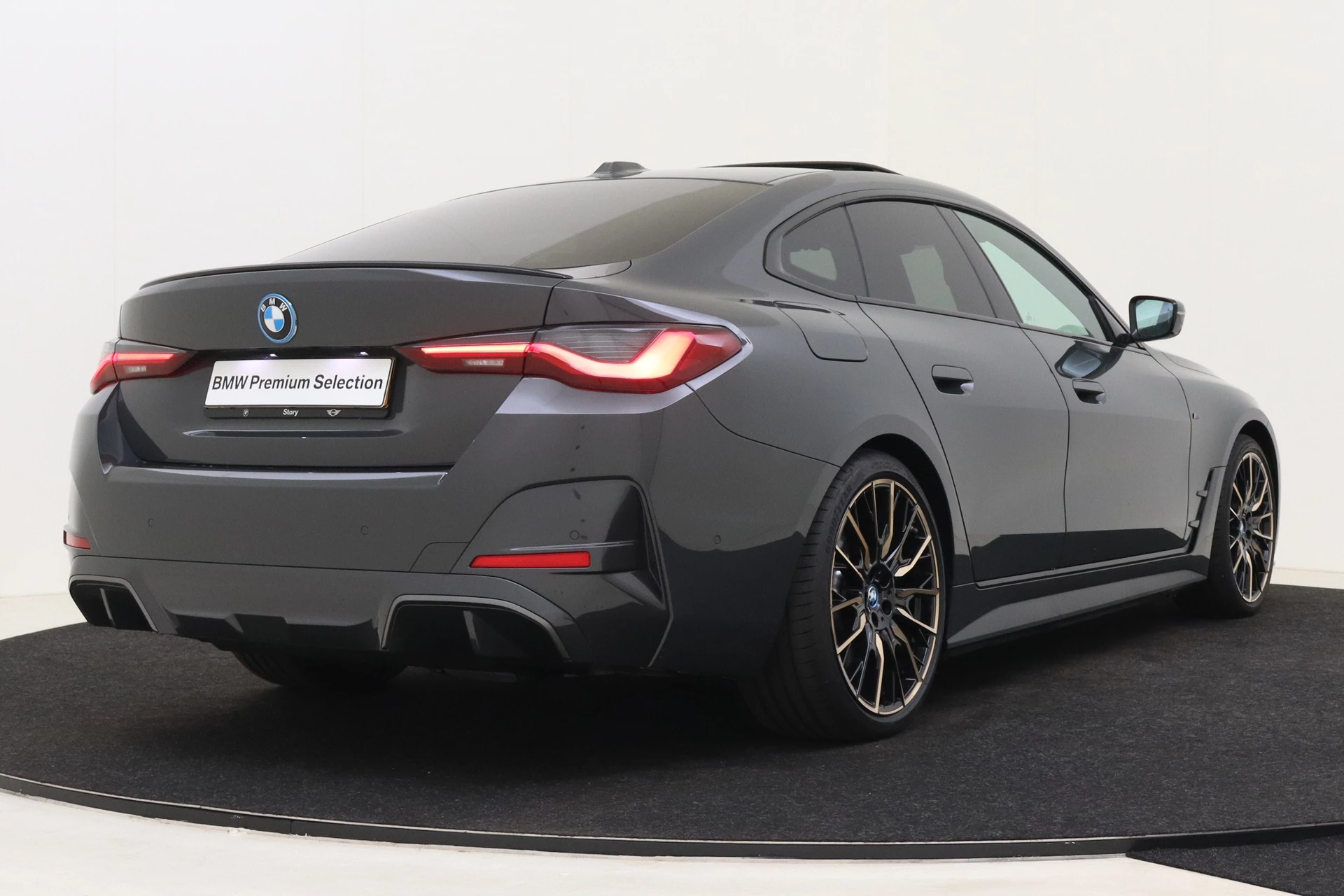 Hoofdafbeelding BMW i4