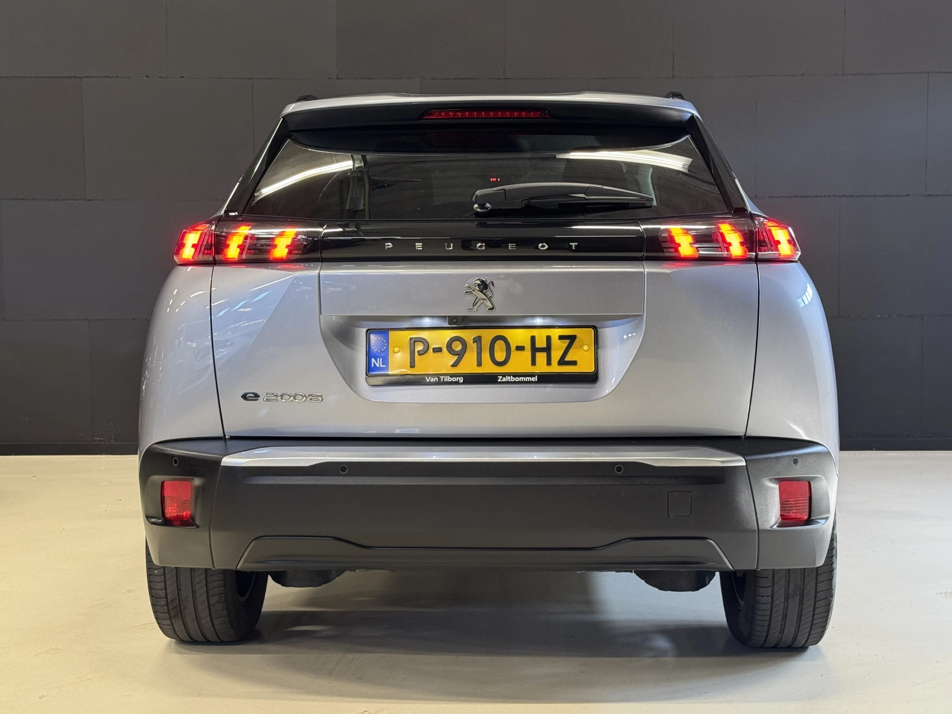 Hoofdafbeelding Peugeot e-2008