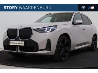 BMW X3 30e xDrive M Sport Automaat / Trekhaak / Panoramadak / Sportstoelen / Comfort Access / Harman Kardon / Adaptieve LED / Parking Assistant Plus