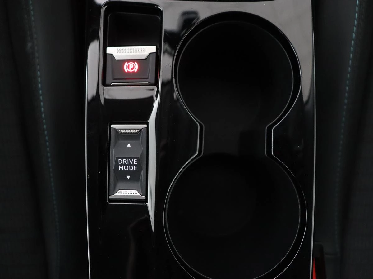 Hoofdafbeelding Peugeot e-208