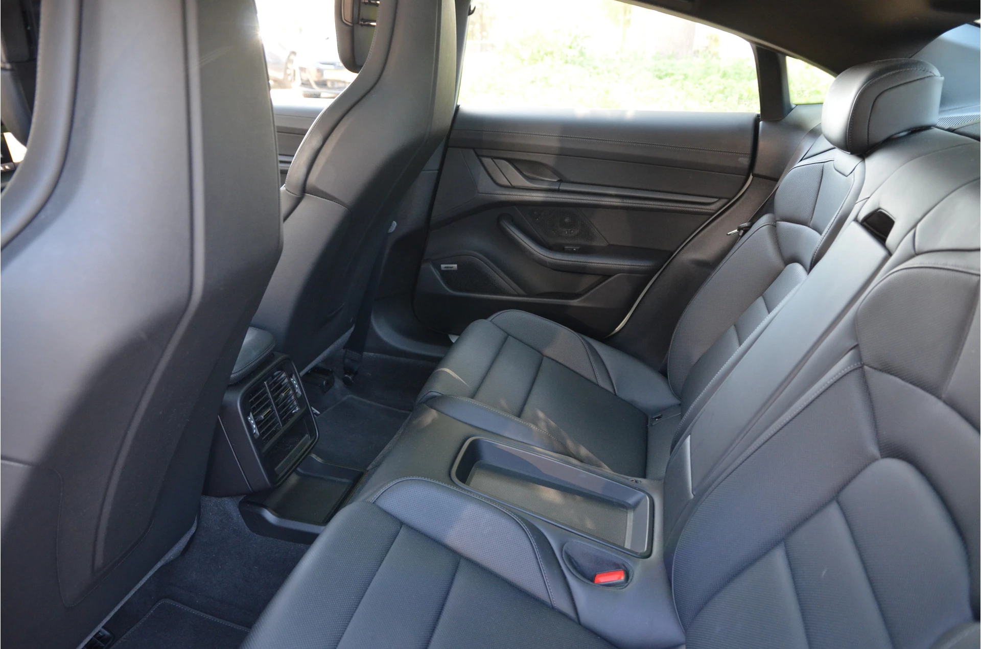 Hoofdafbeelding Porsche Taycan