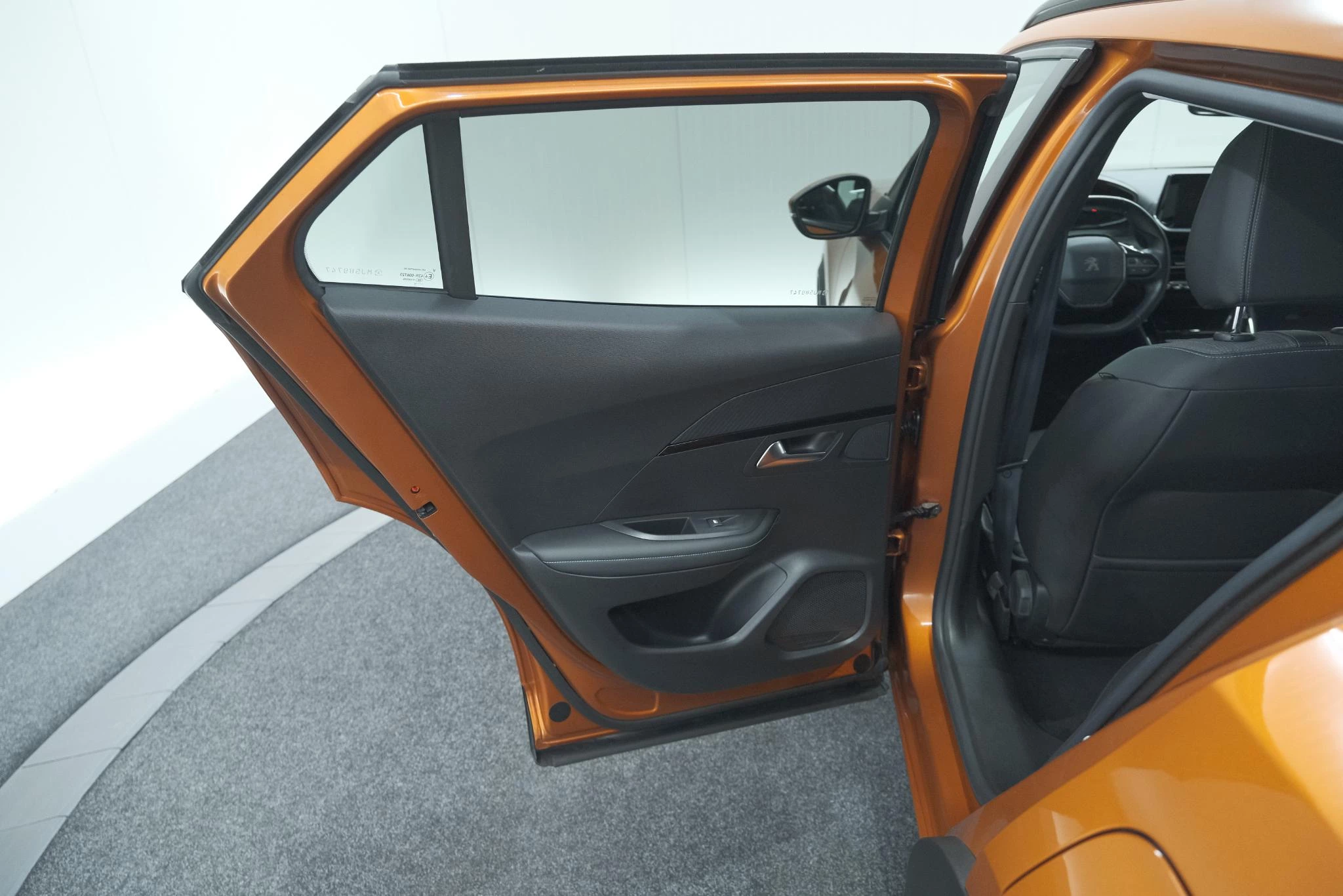 Hoofdafbeelding Peugeot e-2008