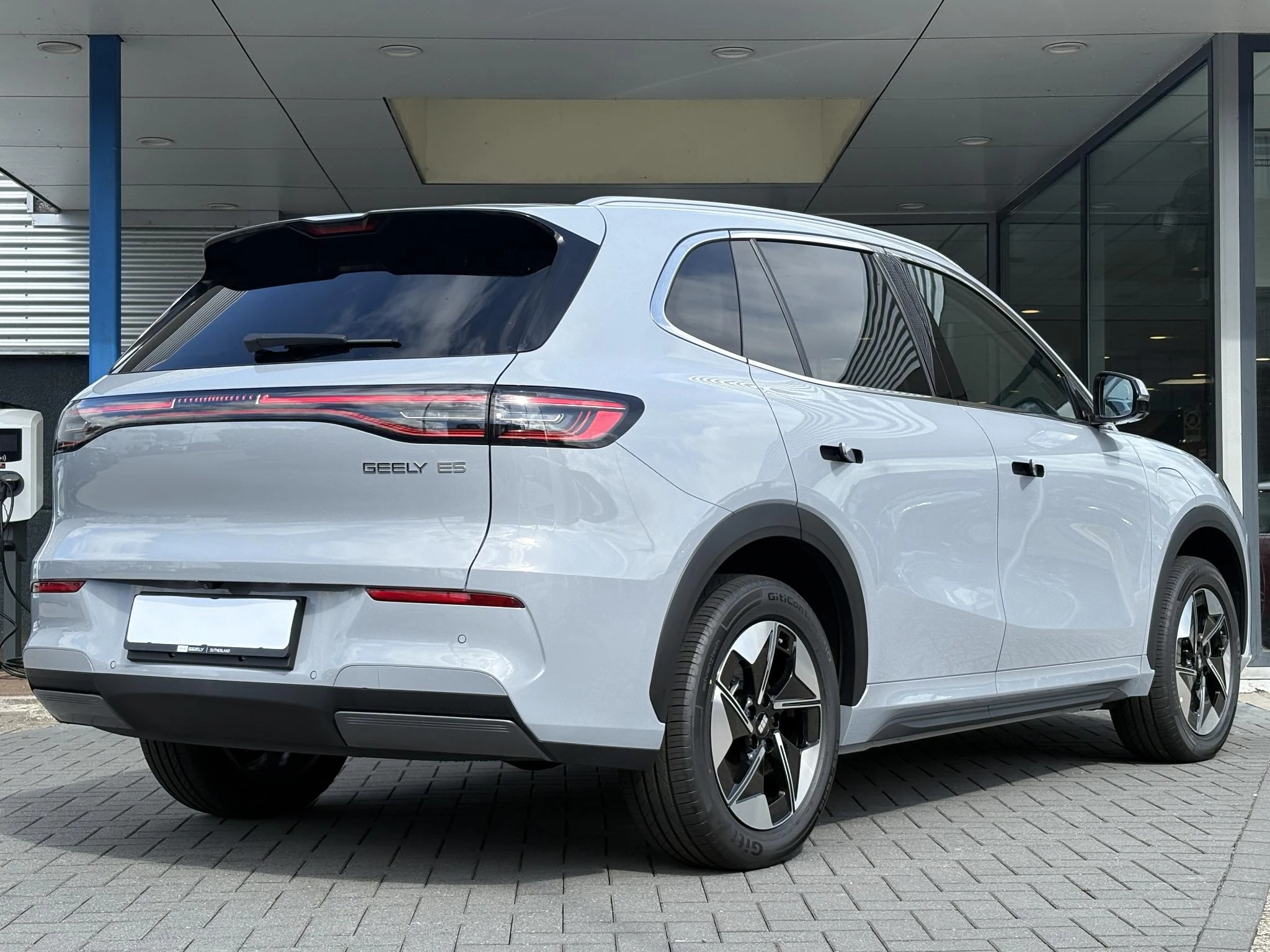 Hoofdafbeelding Geely E5