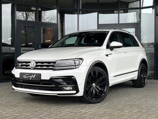 Volkswagen Tiguan 2.0 TDI 4M. 240PK R-LINE DSG - LEDER - PANO - TREKH.