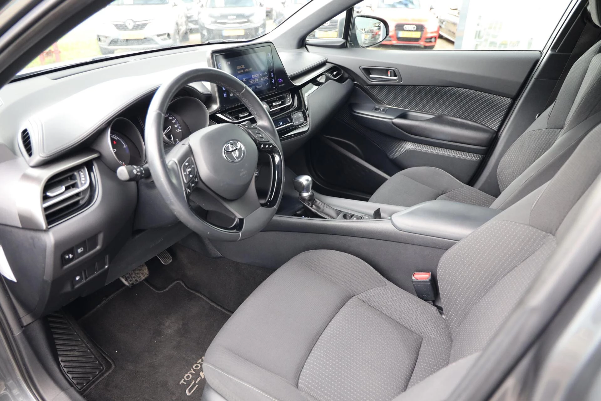 Hoofdafbeelding Toyota C-HR