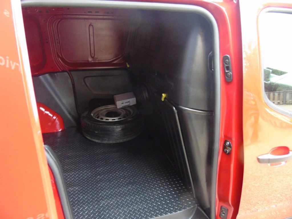 Hoofdafbeelding Peugeot Partner