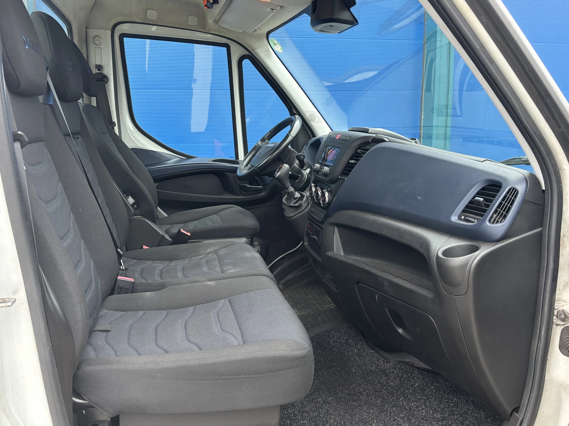 Hoofdafbeelding Iveco 40C18 3.0 180 PK Automaat Be Trekker + Veldhuizen P45-1 2019 Semi Dieplader