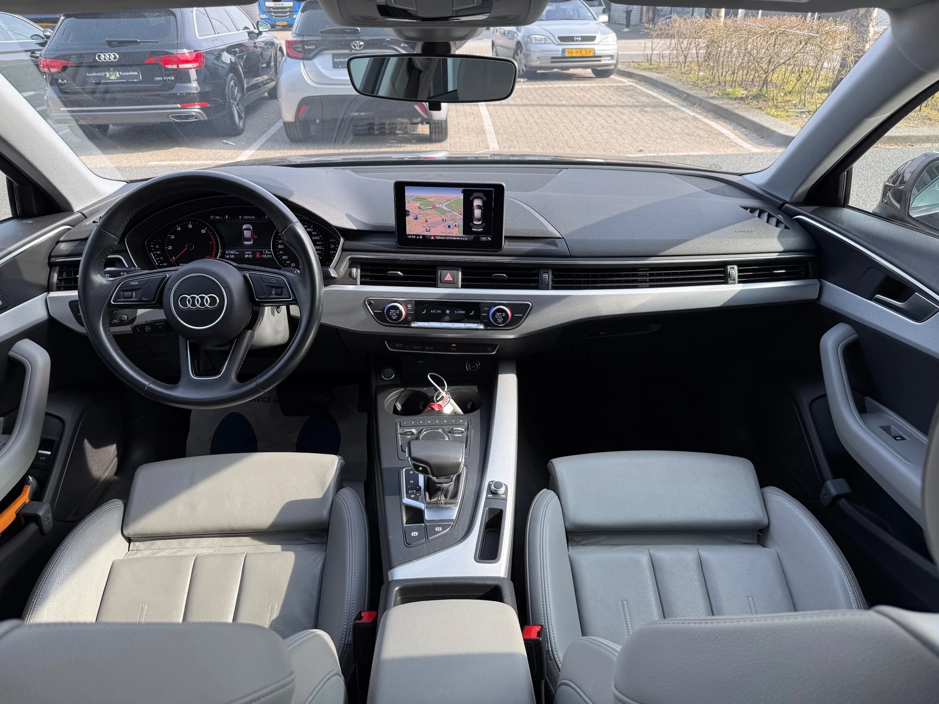 Hoofdafbeelding Audi A4