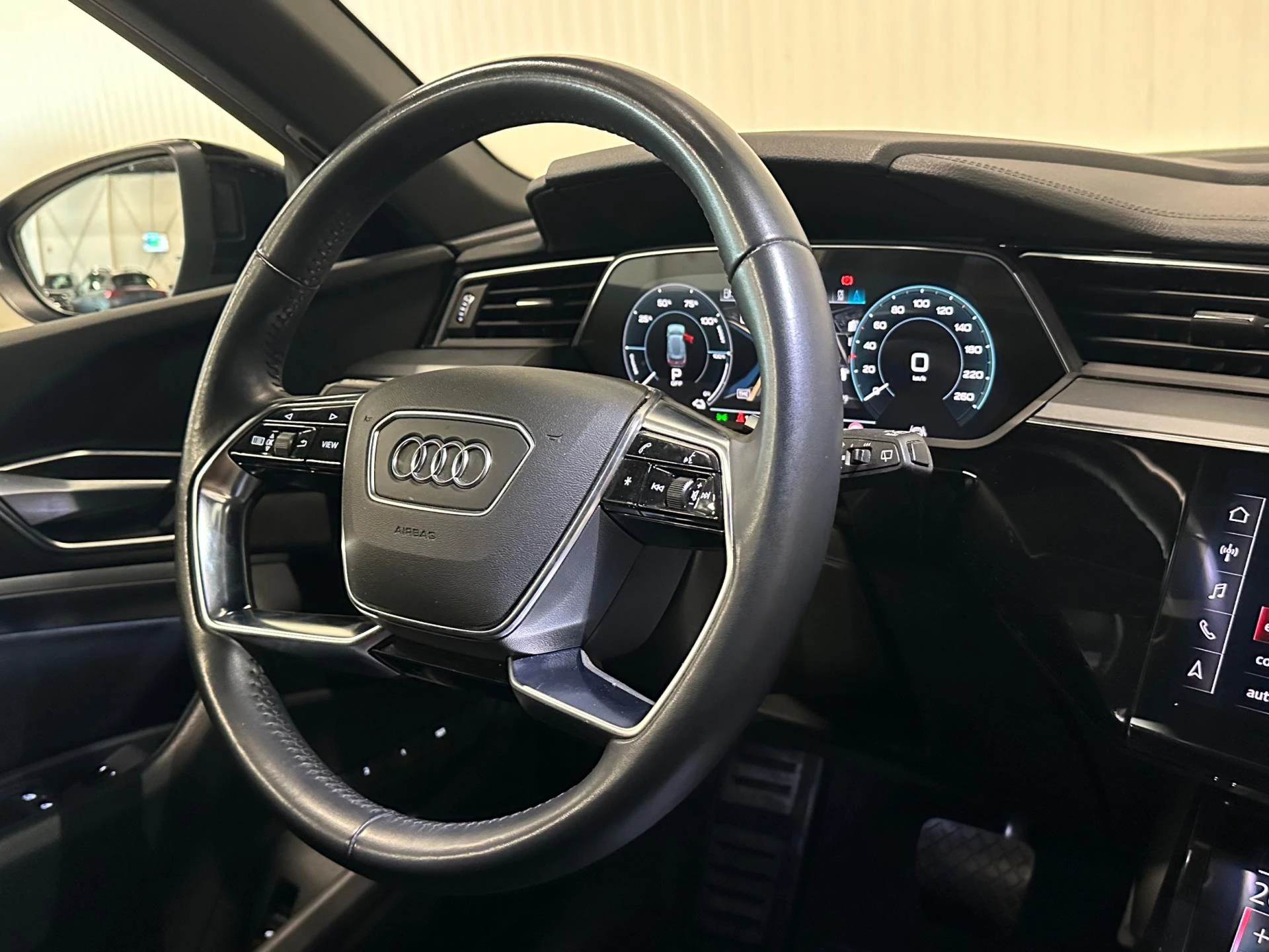 Hoofdafbeelding Audi e-tron