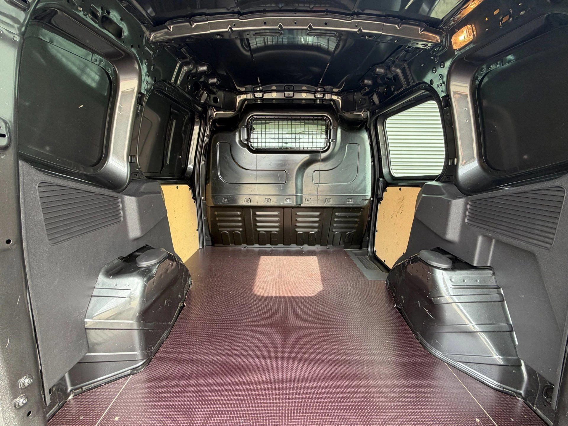 Hoofdafbeelding Ford Transit Courier