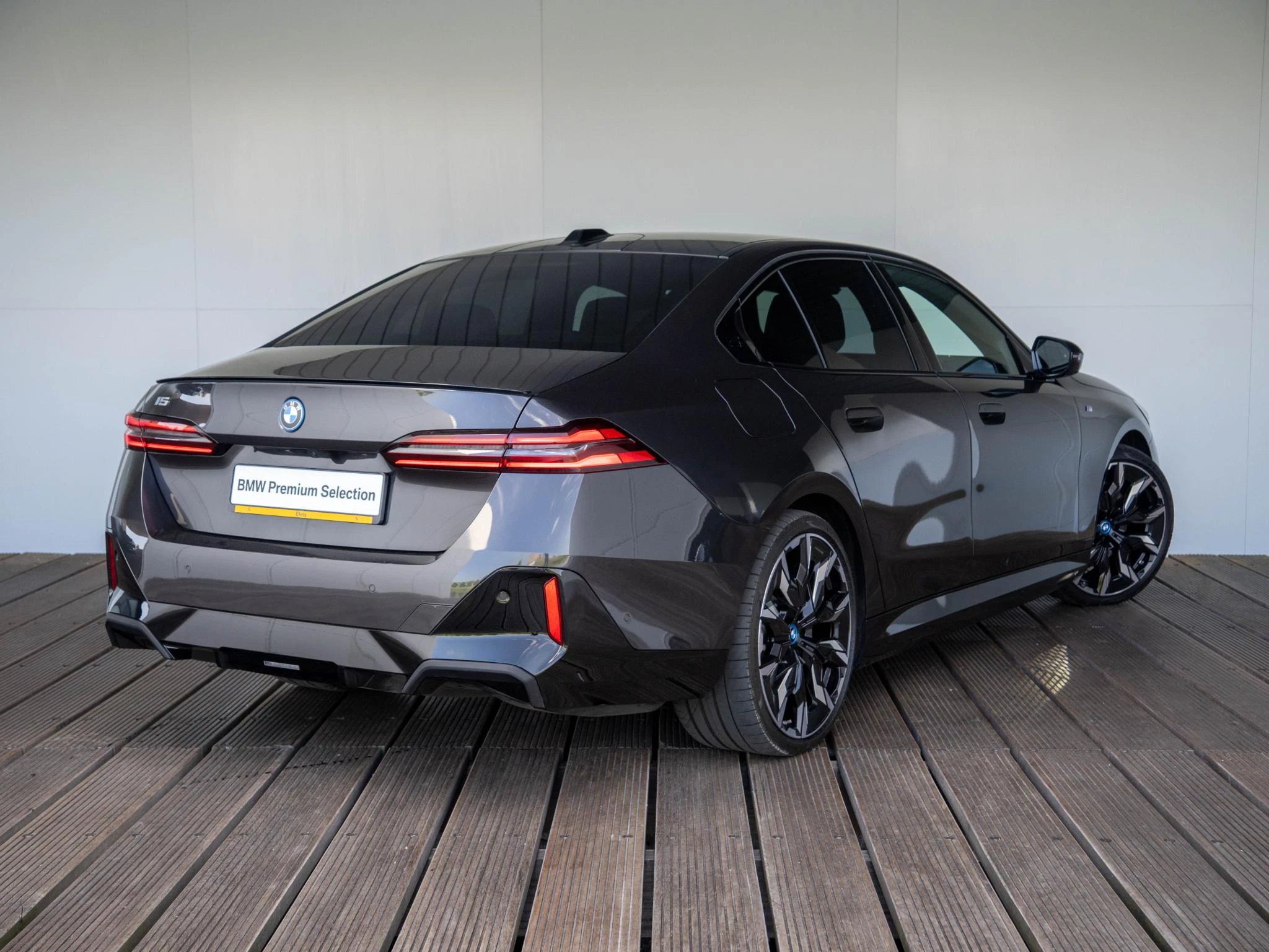 Hoofdafbeelding BMW i5