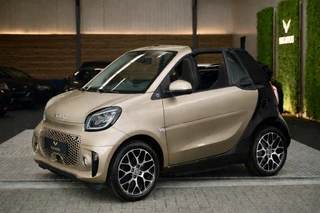 Smart Fortwo cabrio - Stuurverwarming - Leer - Cruise control - Stoelverwarming - LED - Achteruitrijcamera EQ Comfort PLUS 18 kWh