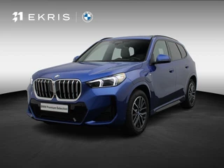 BMW X1 xDrive30e M Sportpakket | Innovation Pack | Comfort Pack | Travel Pack | Stuurwielrand Verwarmd | Panoramadak | Actiefstoelen voor | Driving Assistant Professional | Head Up Display | Harman Kardon | 18''