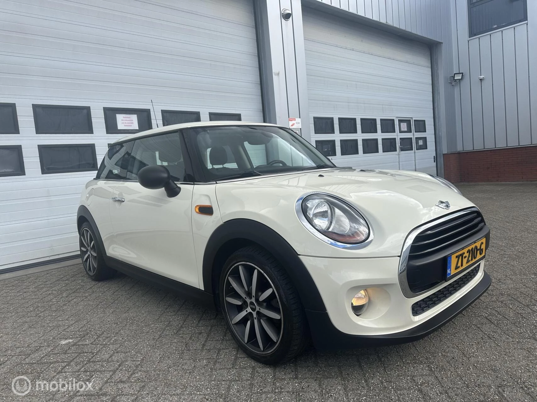Hoofdafbeelding MINI One