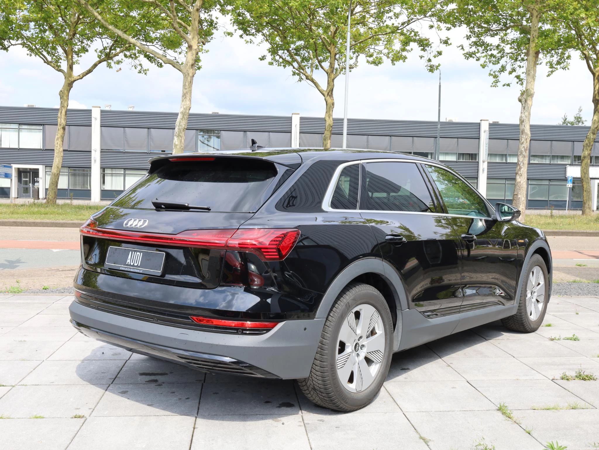 Hoofdafbeelding Audi e-tron