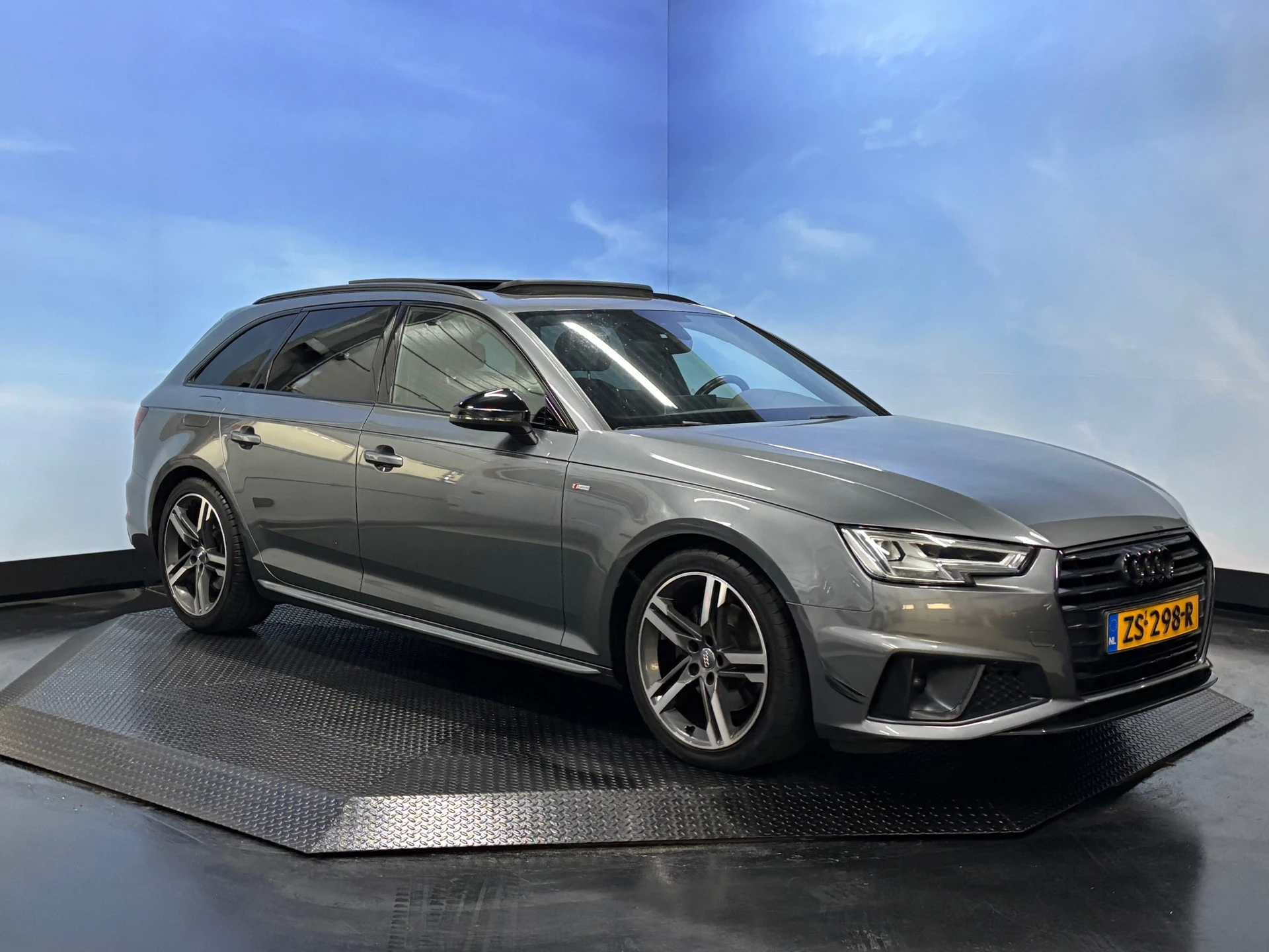 Hoofdafbeelding Audi A4