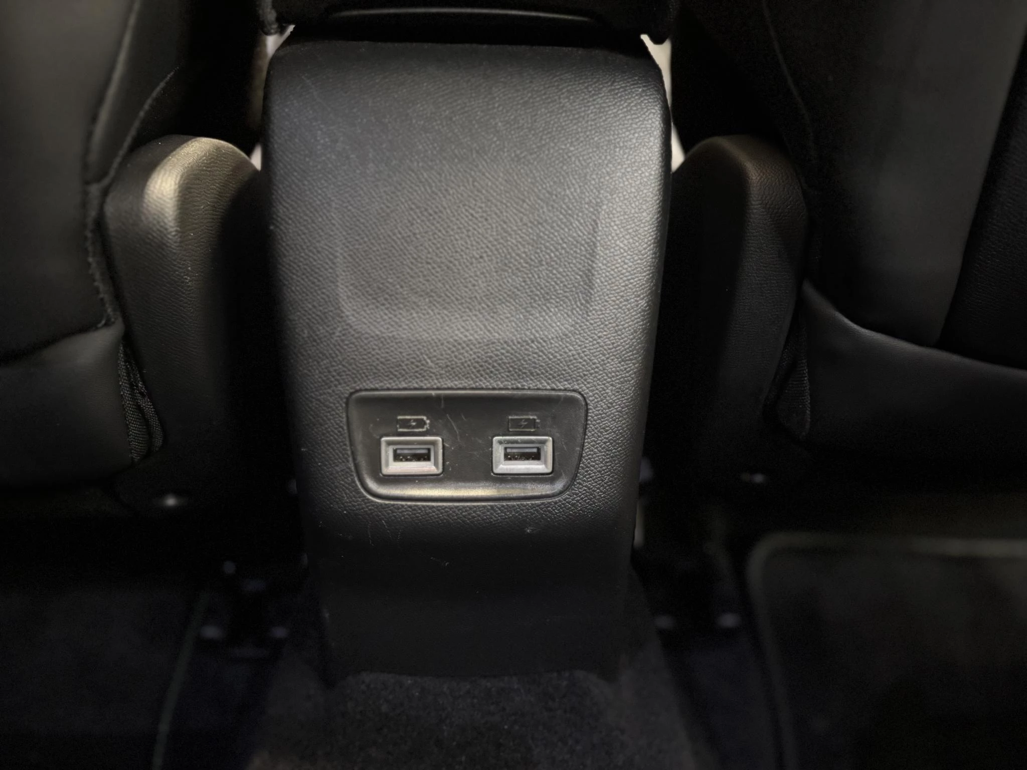 Hoofdafbeelding Peugeot e-2008