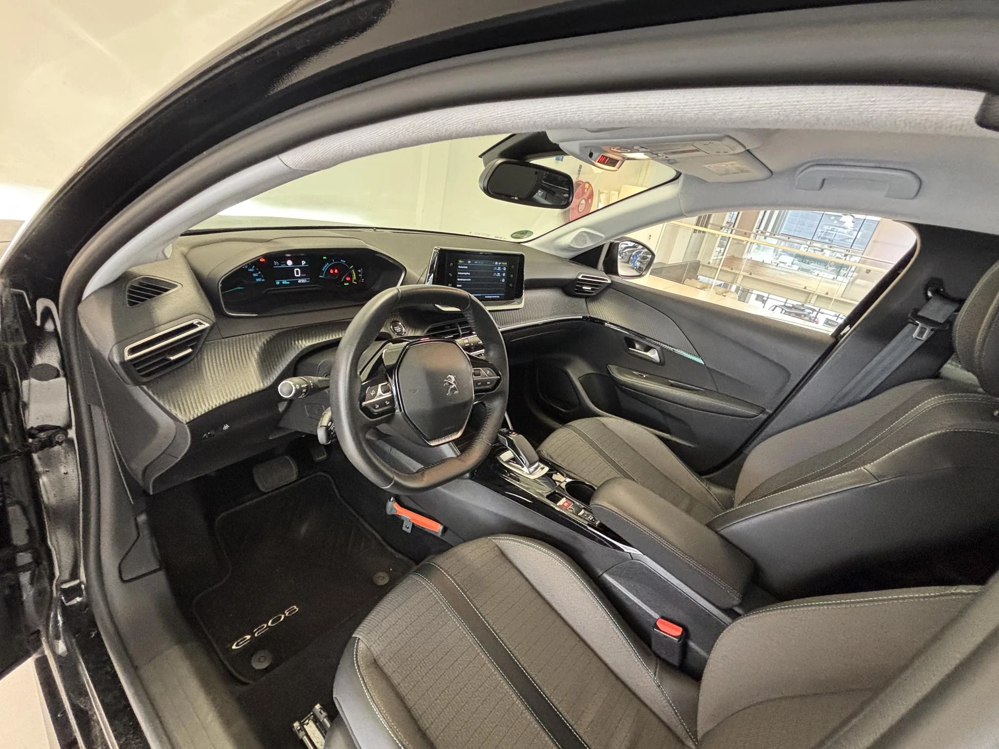 Hoofdafbeelding Peugeot e-208