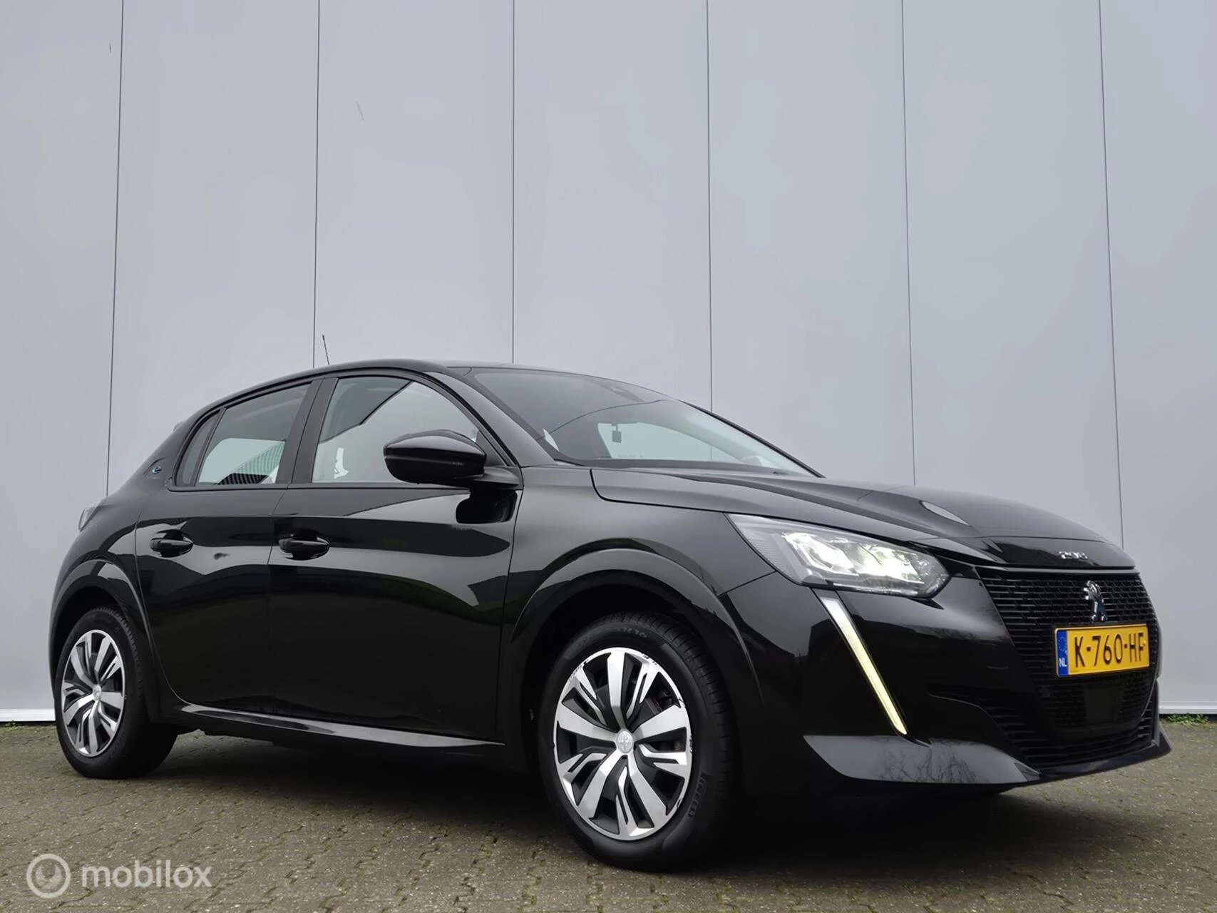 Hoofdafbeelding Peugeot e-208