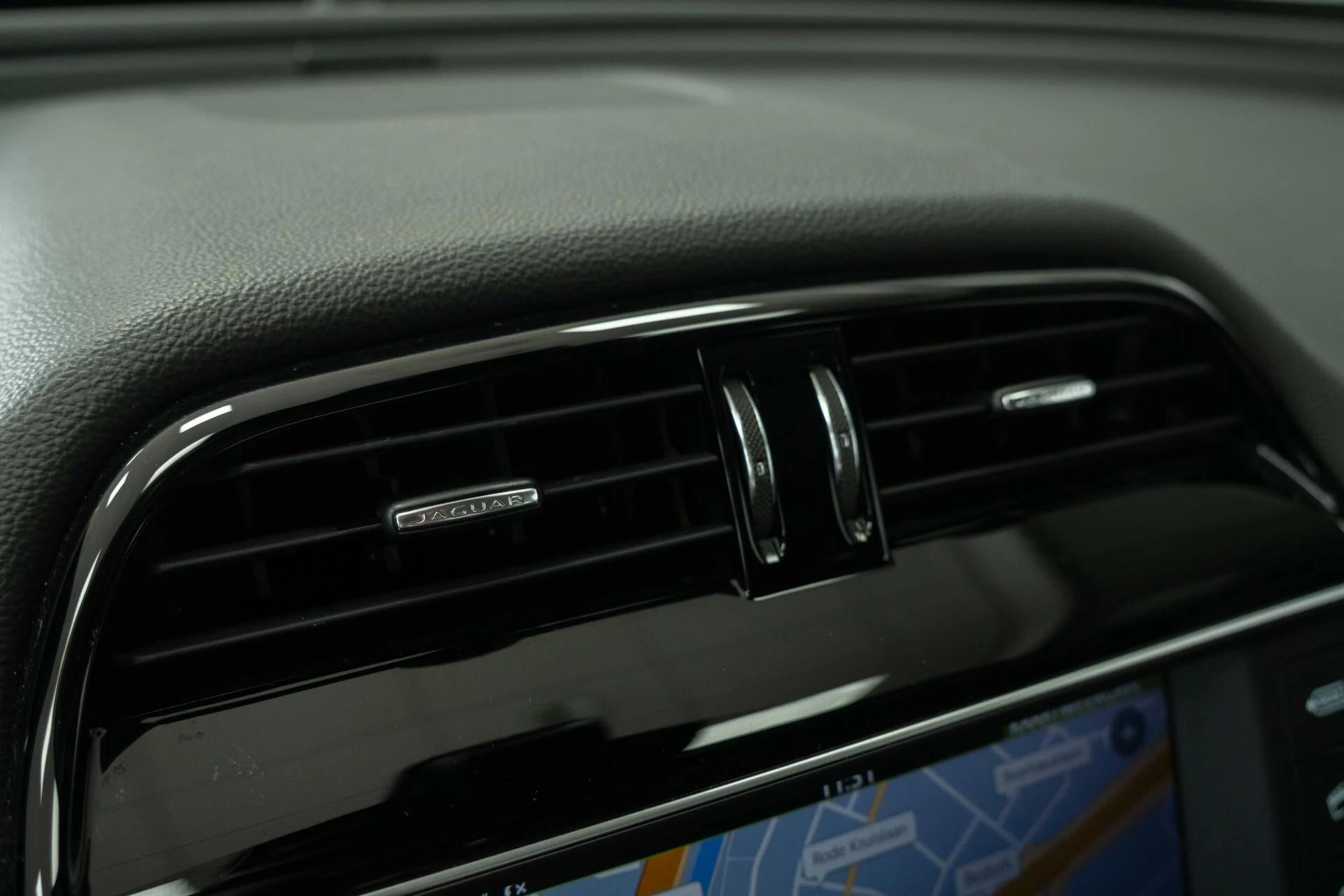Hoofdafbeelding Jaguar XE