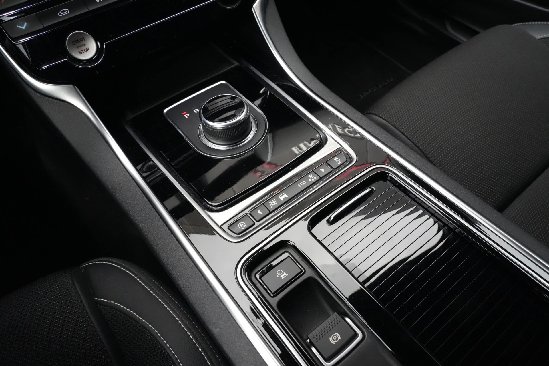 Hoofdafbeelding Jaguar XE
