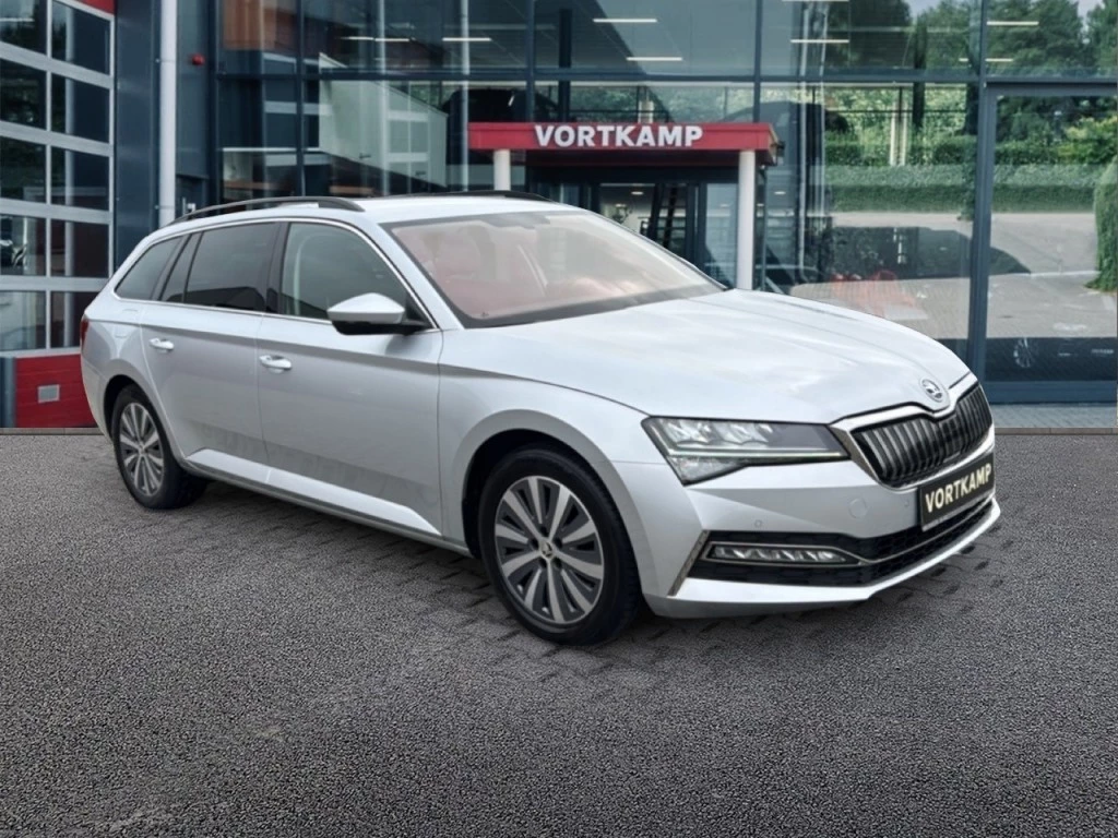 Hoofdafbeelding Škoda Superb
