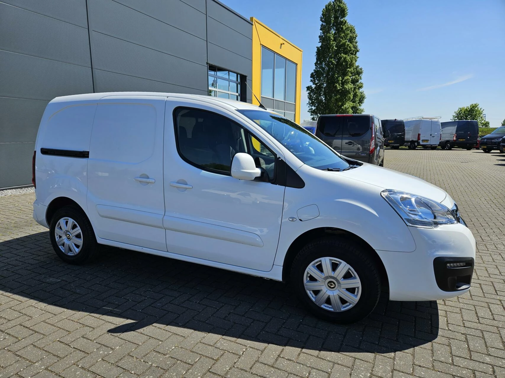 Hoofdafbeelding Peugeot Partner