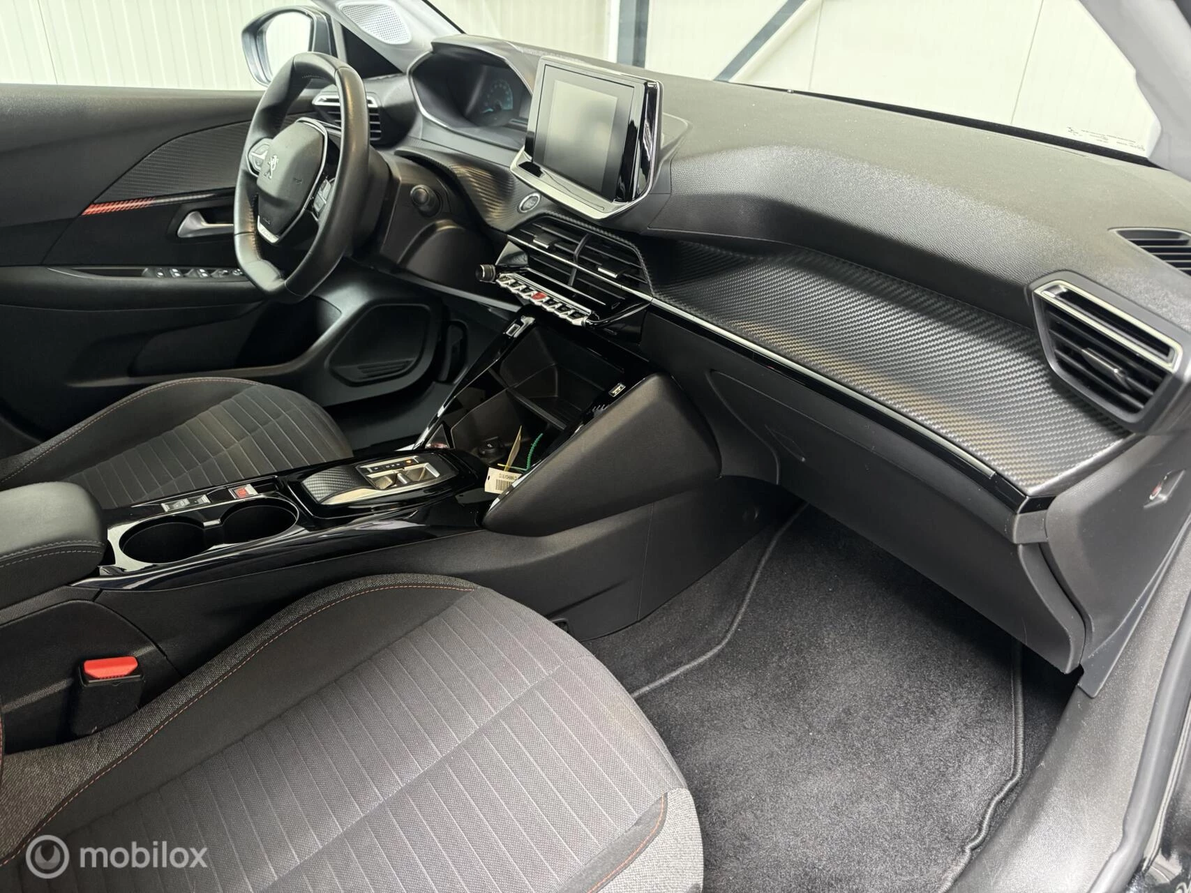 Hoofdafbeelding Peugeot e-208