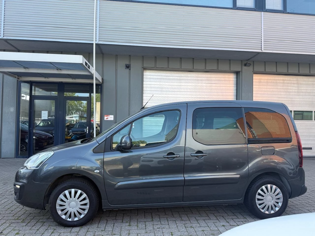 Hoofdafbeelding Peugeot Partner