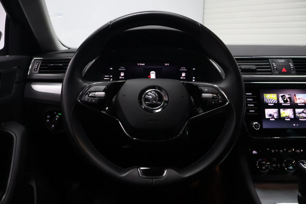 Hoofdafbeelding Škoda Superb