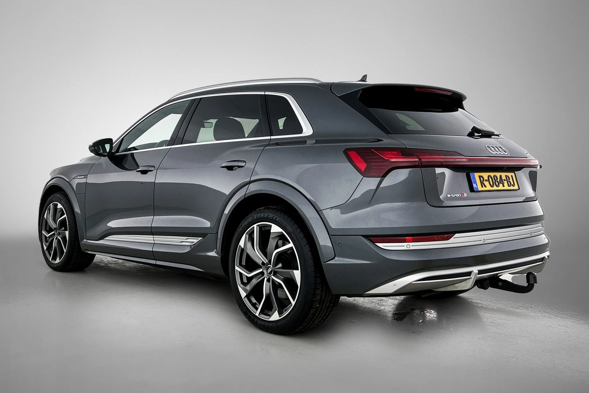 Hoofdafbeelding Audi e-tron