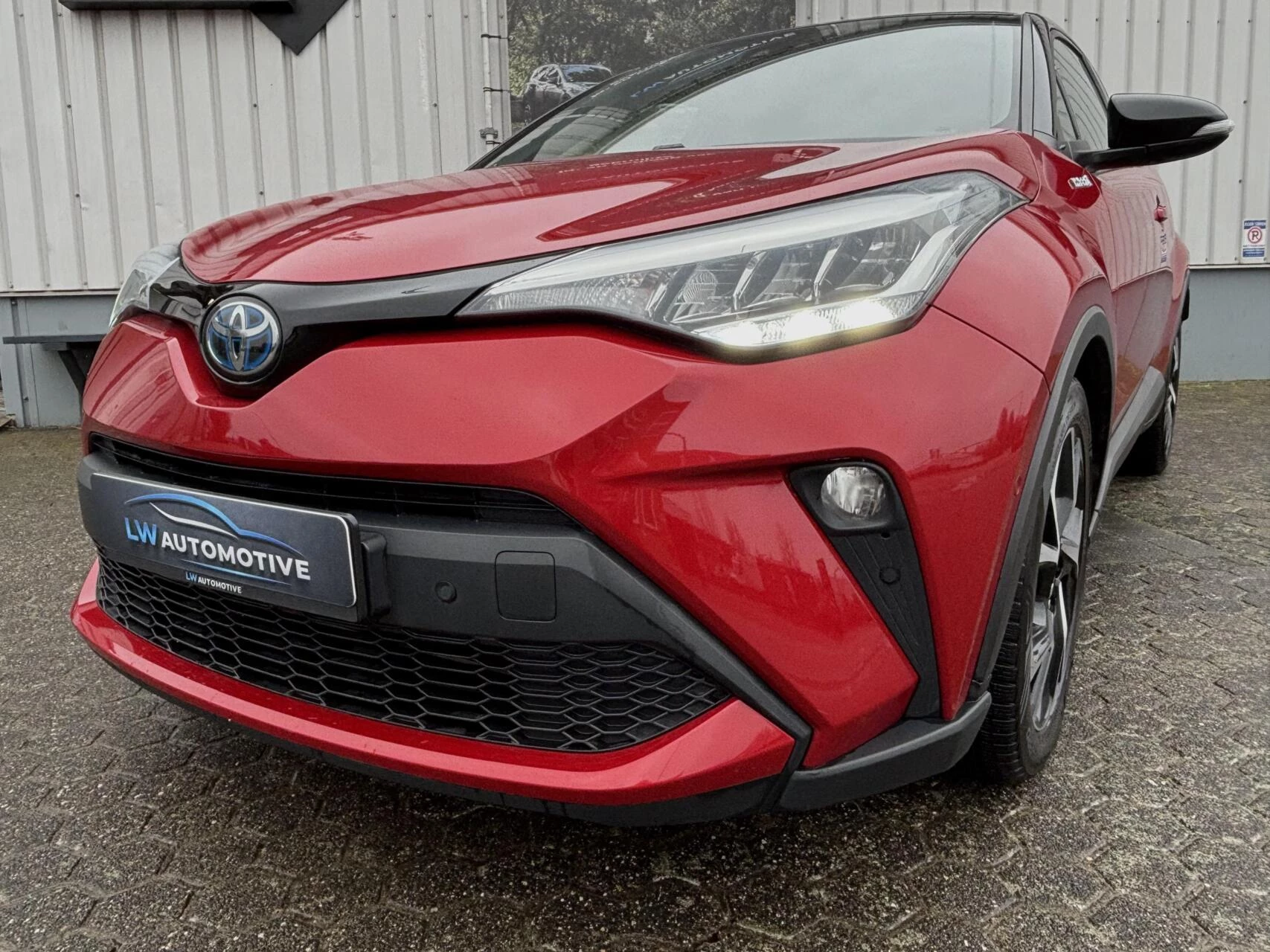 Hoofdafbeelding Toyota C-HR
