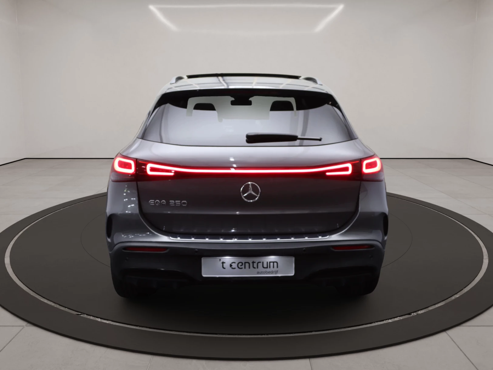 Hoofdafbeelding Mercedes-Benz EQA