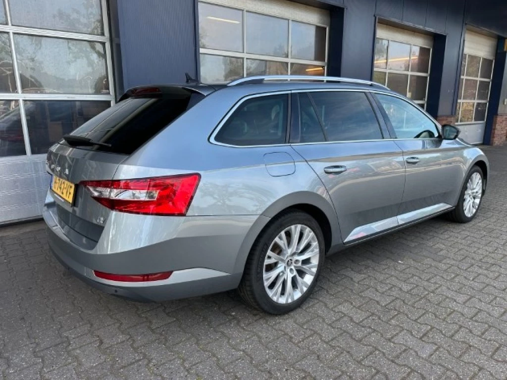 Hoofdafbeelding Škoda Superb