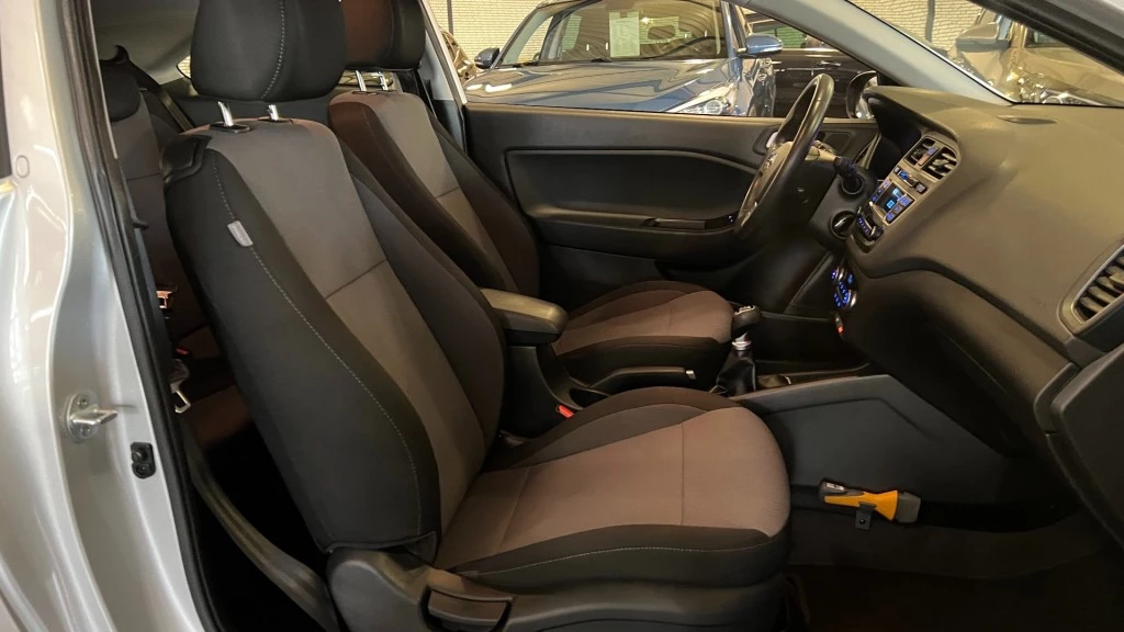 Hoofdafbeelding Hyundai i20
