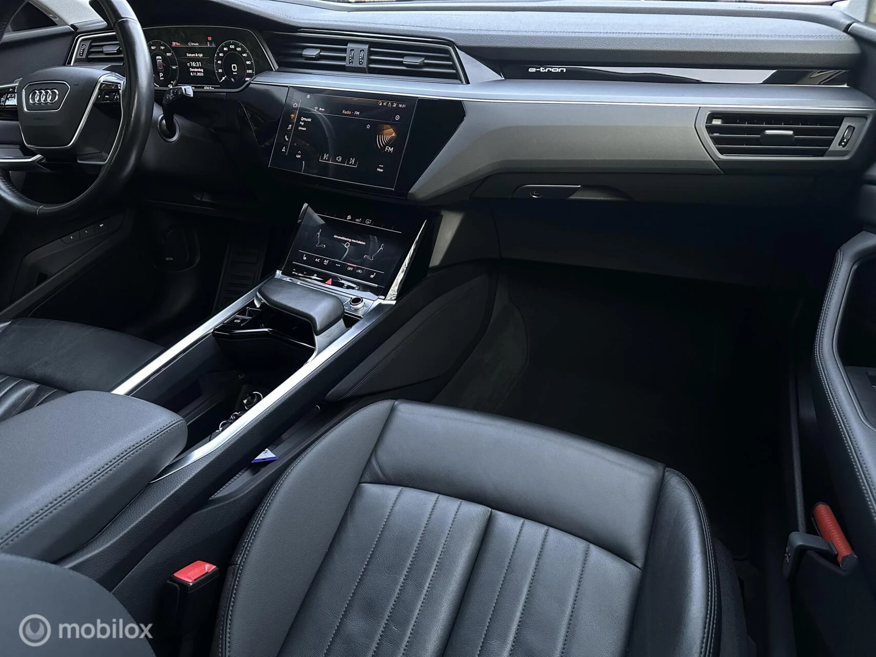 Hoofdafbeelding Audi e-tron