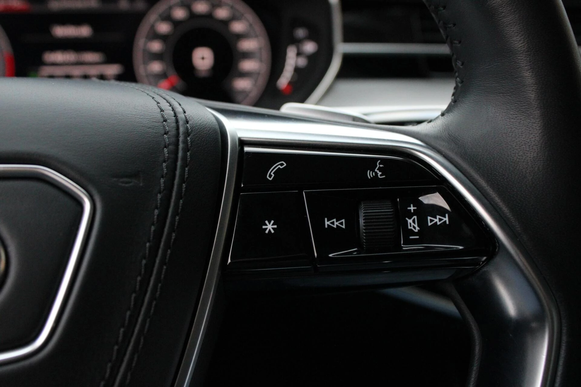 Hoofdafbeelding Audi A8