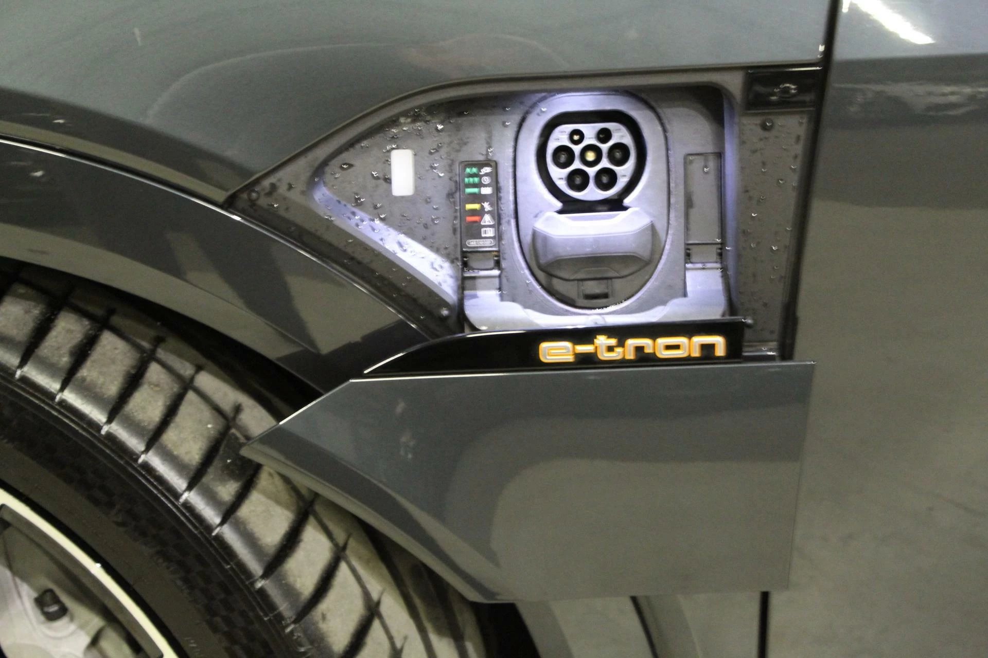 Hoofdafbeelding Audi e-tron