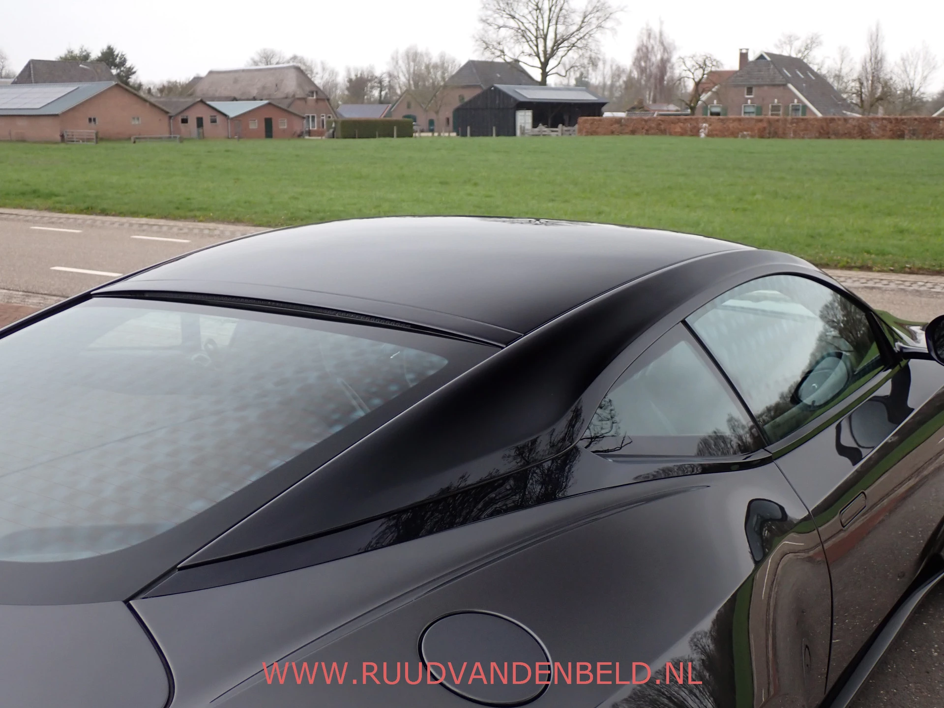 Hoofdafbeelding Aston Martin DB11