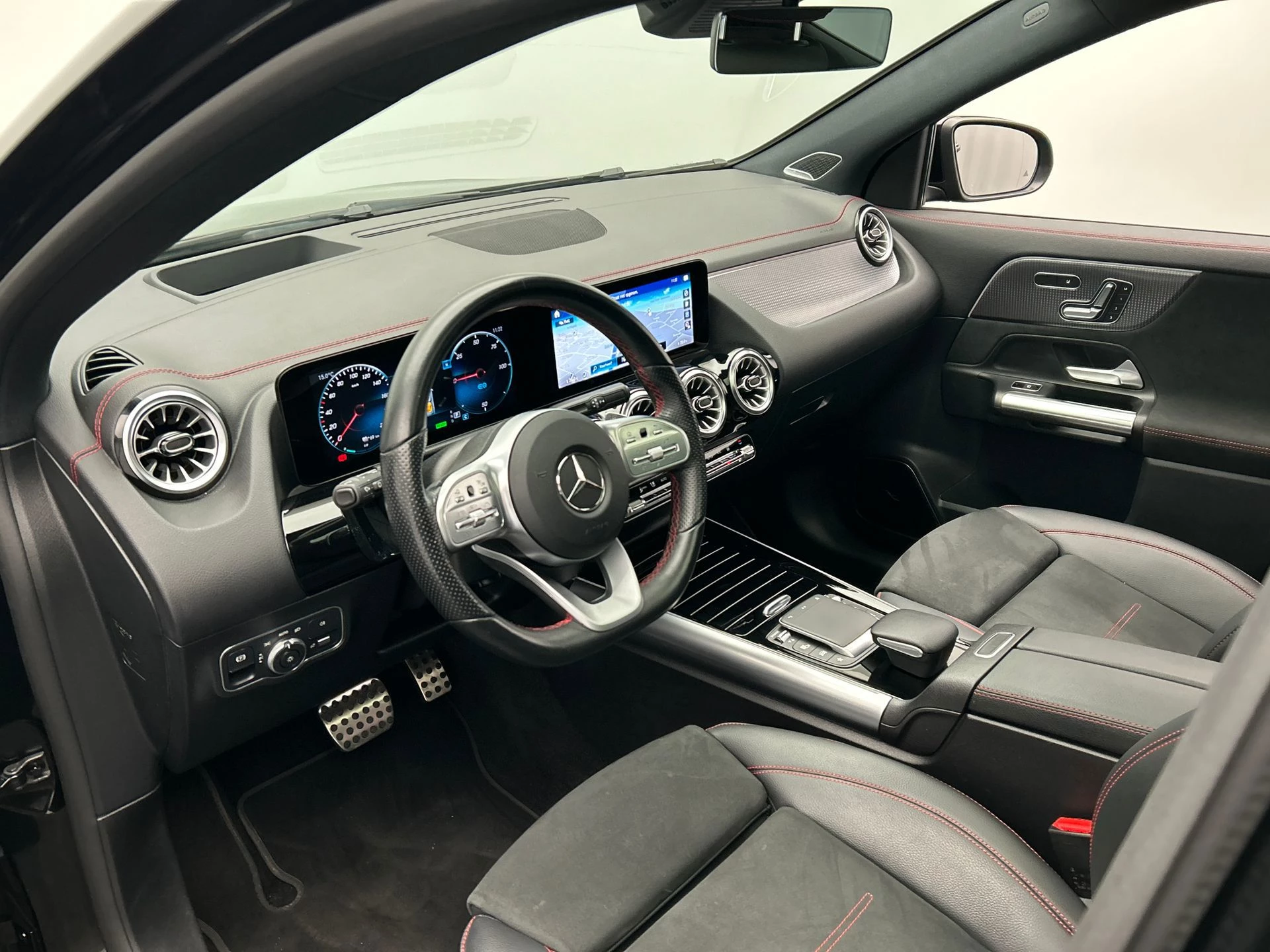 Hoofdafbeelding Mercedes-Benz EQA