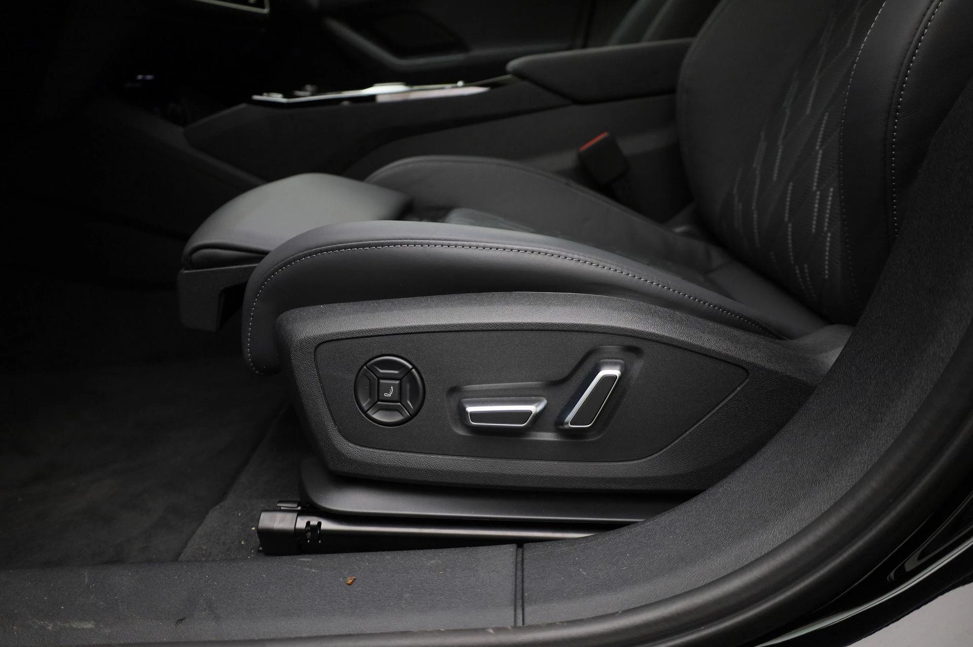 Hoofdafbeelding Audi A6 Avant e-tron