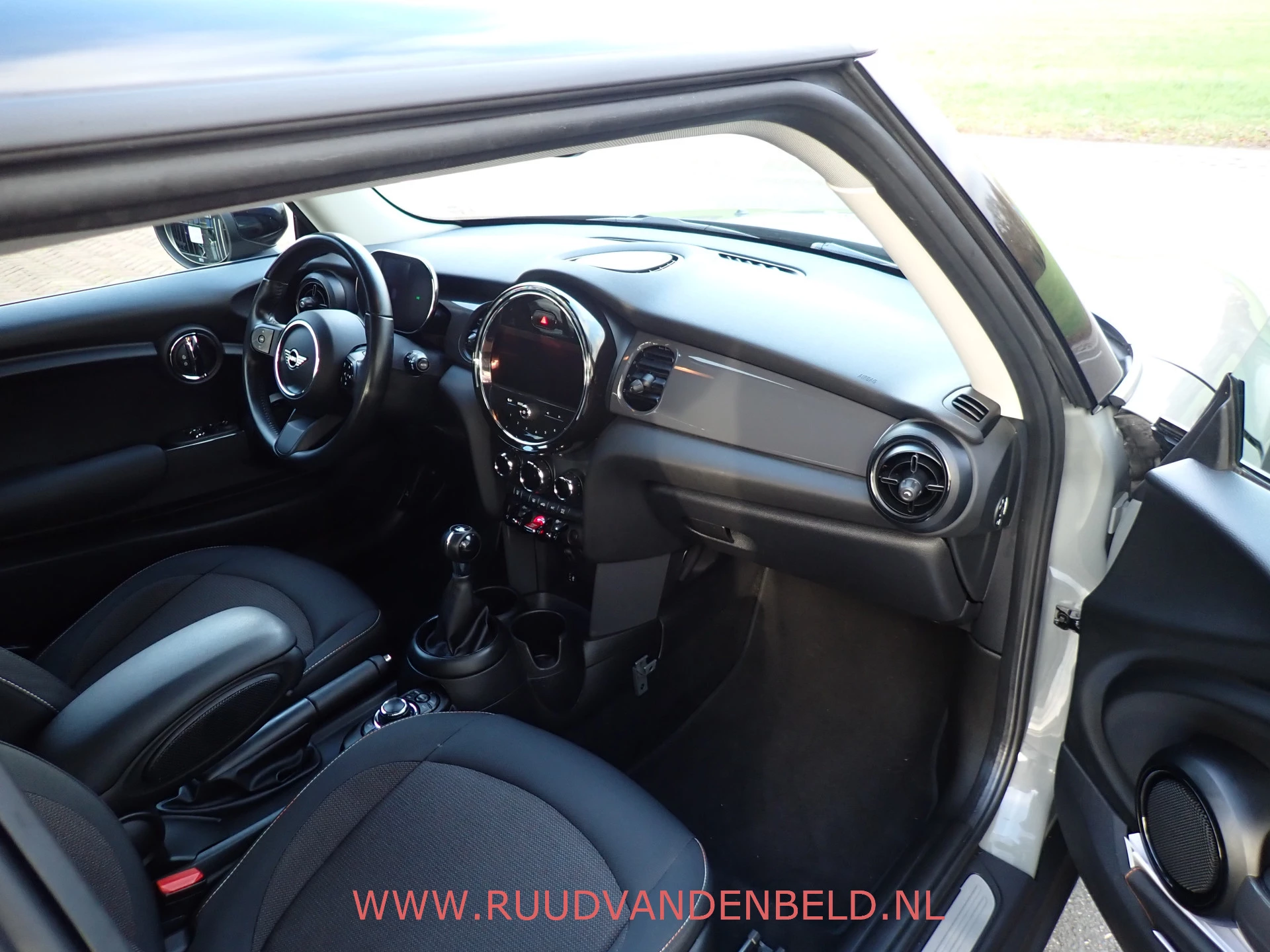 Hoofdafbeelding MINI One