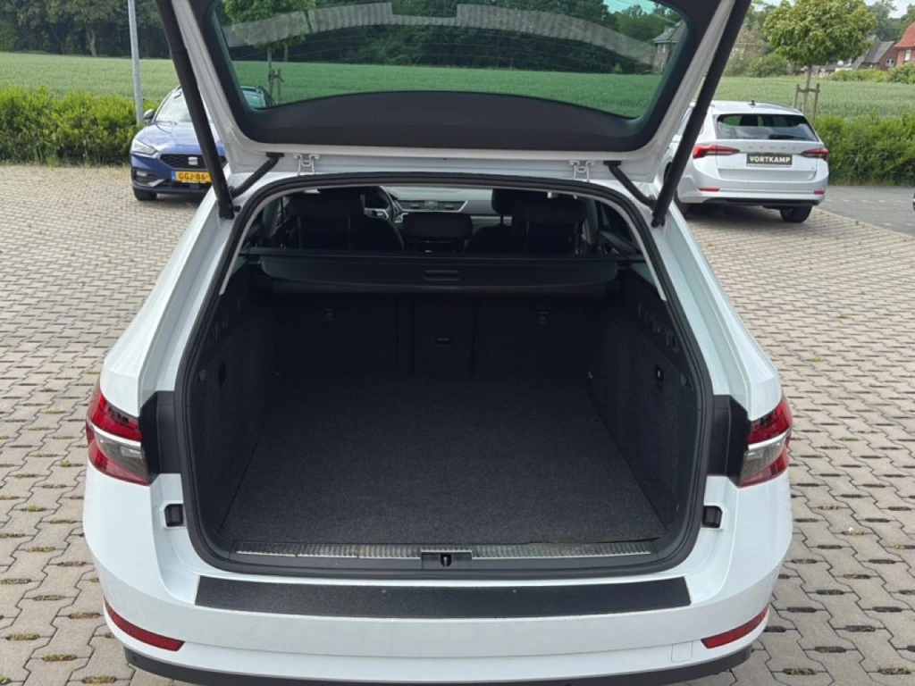 Hoofdafbeelding Škoda Superb